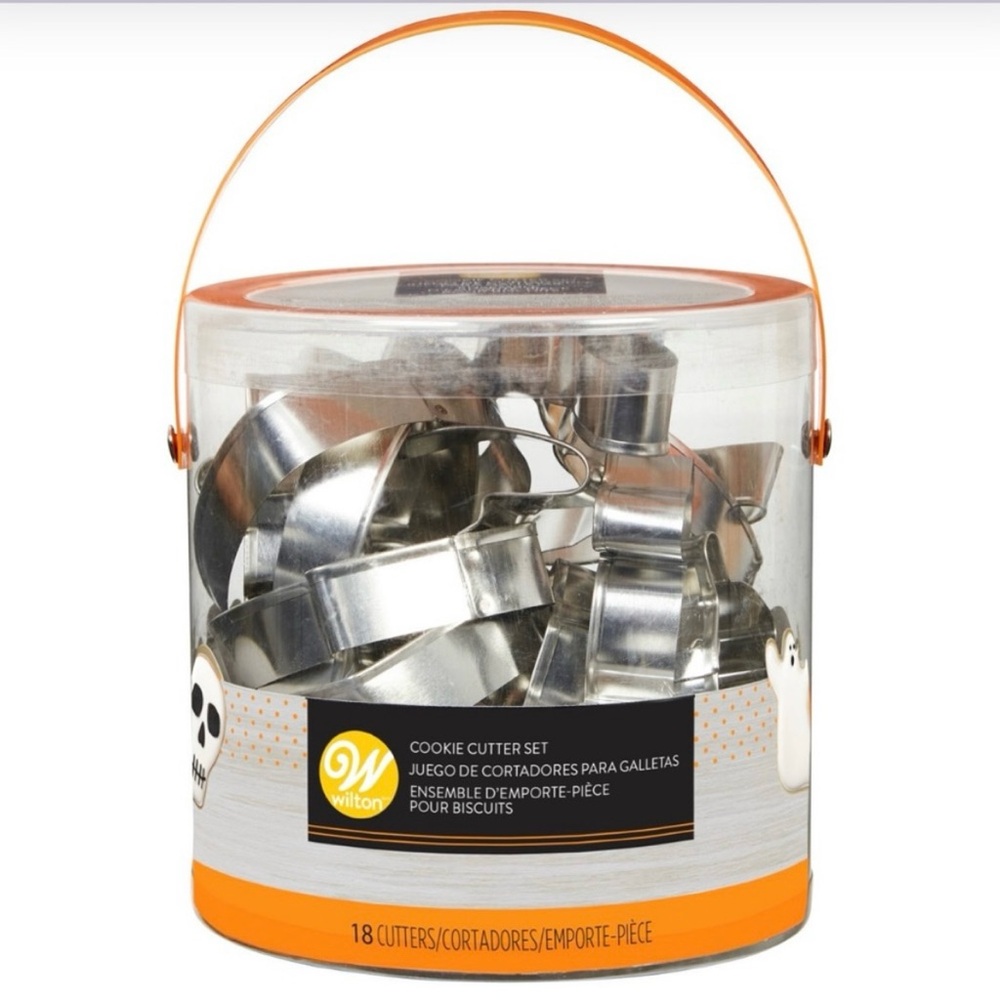 Wilton Halloween 18 Piece Cookie Cutter Set - Silver